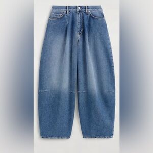 High-Rise Wide Leg Jeans in Light Blue